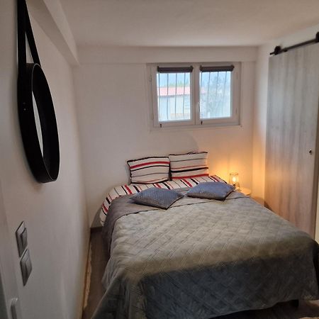 Saint-Georges-de-Reneins Spacieux Studio Dans Le Beaujolais מראה חיצוני תמונה