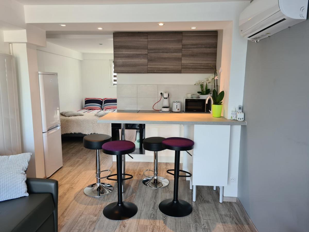 Saint-Georges-de-Reneins Spacieux Studio Dans Le Beaujolais מראה חיצוני תמונה