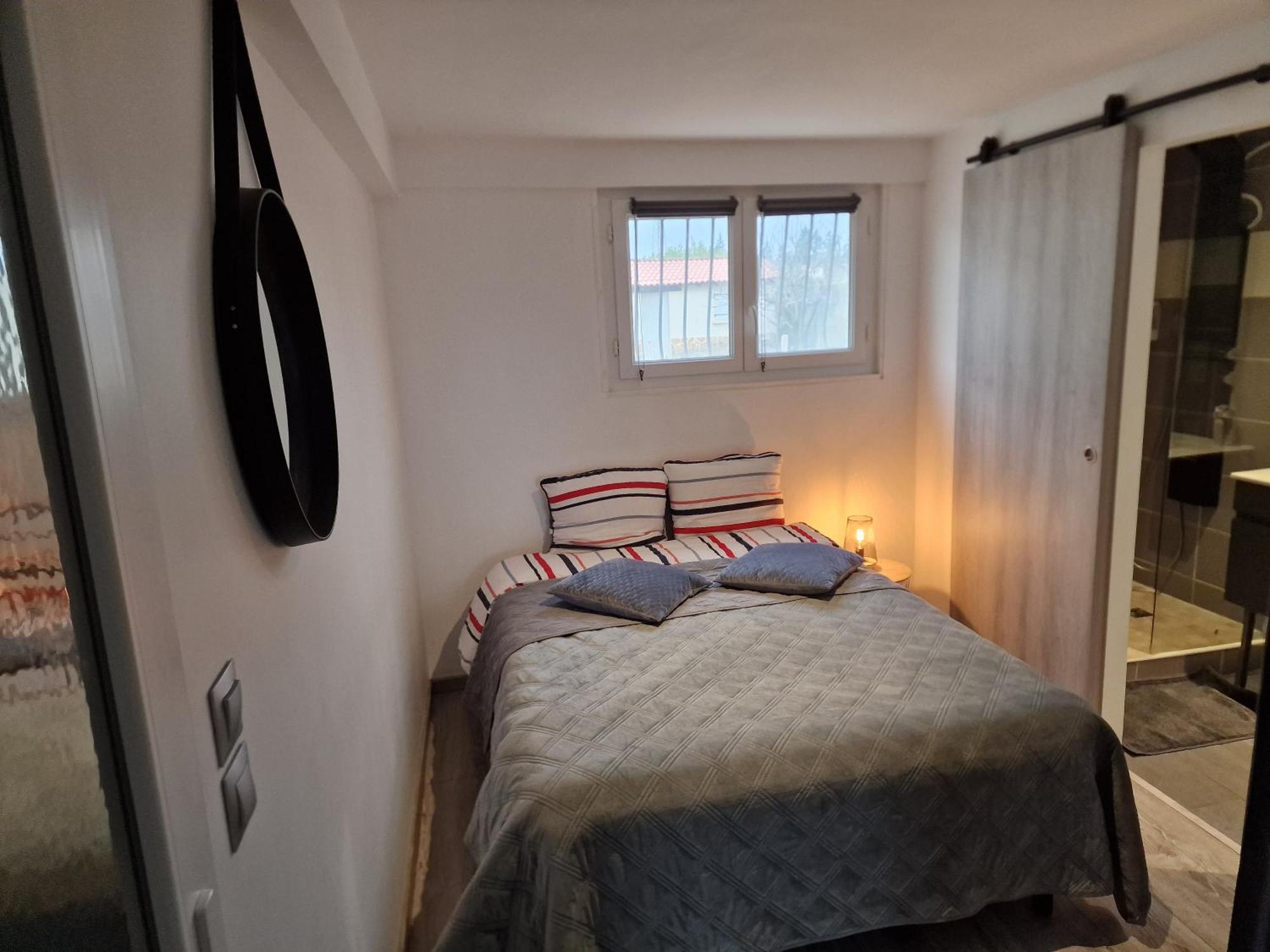Saint-Georges-de-Reneins Spacieux Studio Dans Le Beaujolais מראה חיצוני תמונה